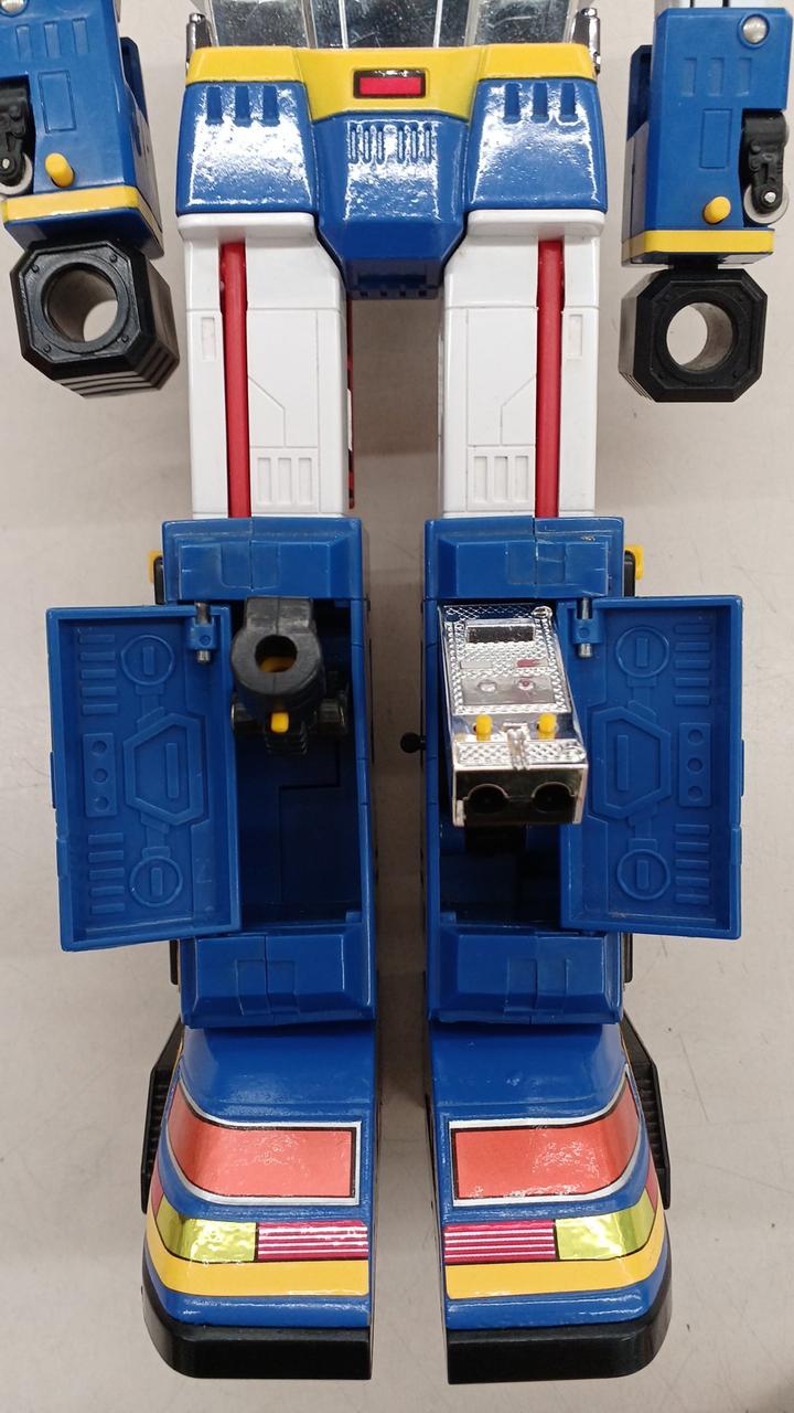 Dengeki Sentai Changeman Chogokin Change Robo DX GC-28