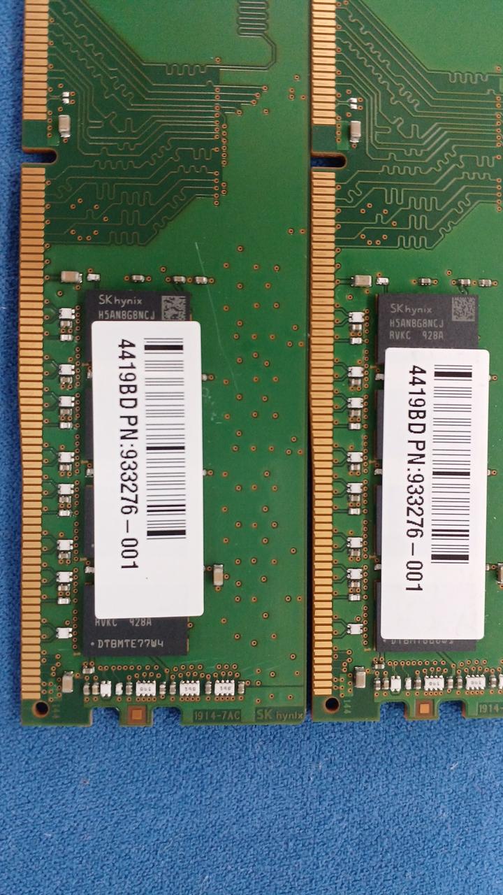 SK HYNIX Memory (2 8GB sticks) HMA81GU6CJR8N-VK