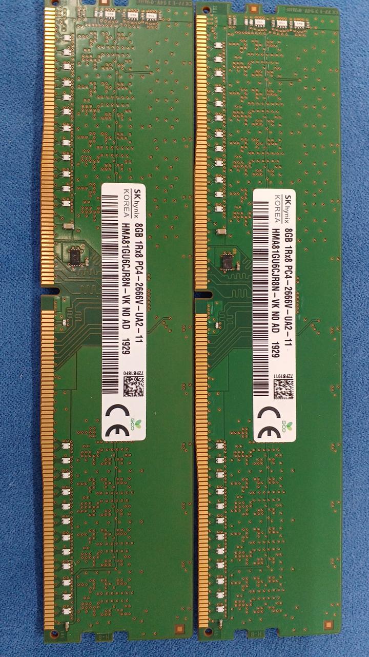 SK HYNIX Memory (2 8GB sticks) HMA81GU6CJR8N-VK