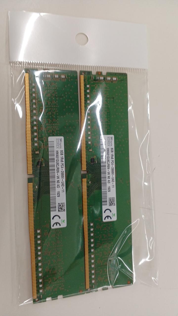 SK HYNIX Memory (2 8GB sticks) HMA81GU6CJR8N-VK