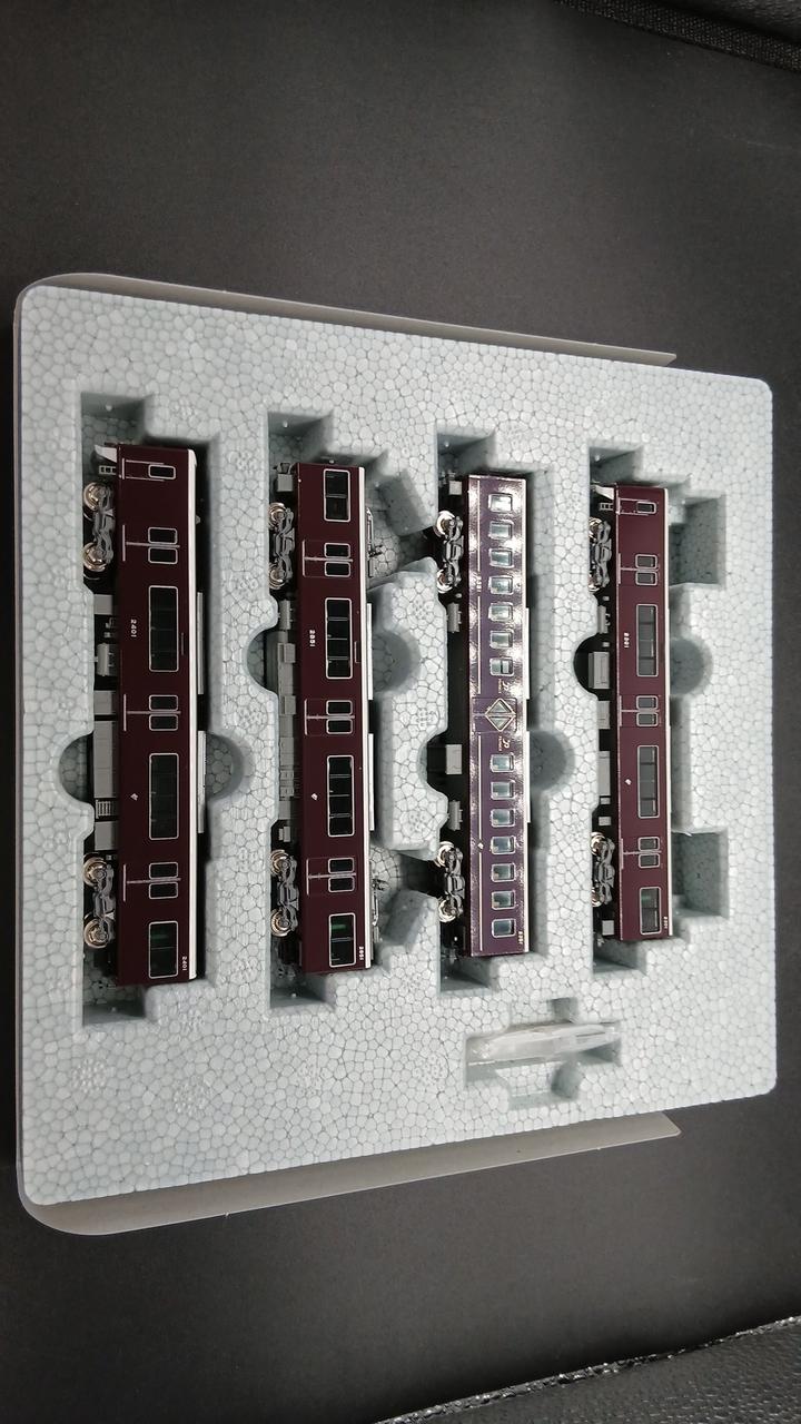 KATO 1/150 Hankyu Railway 2300 Series Kyoto Line Basic Set (4 cars) N Gauge