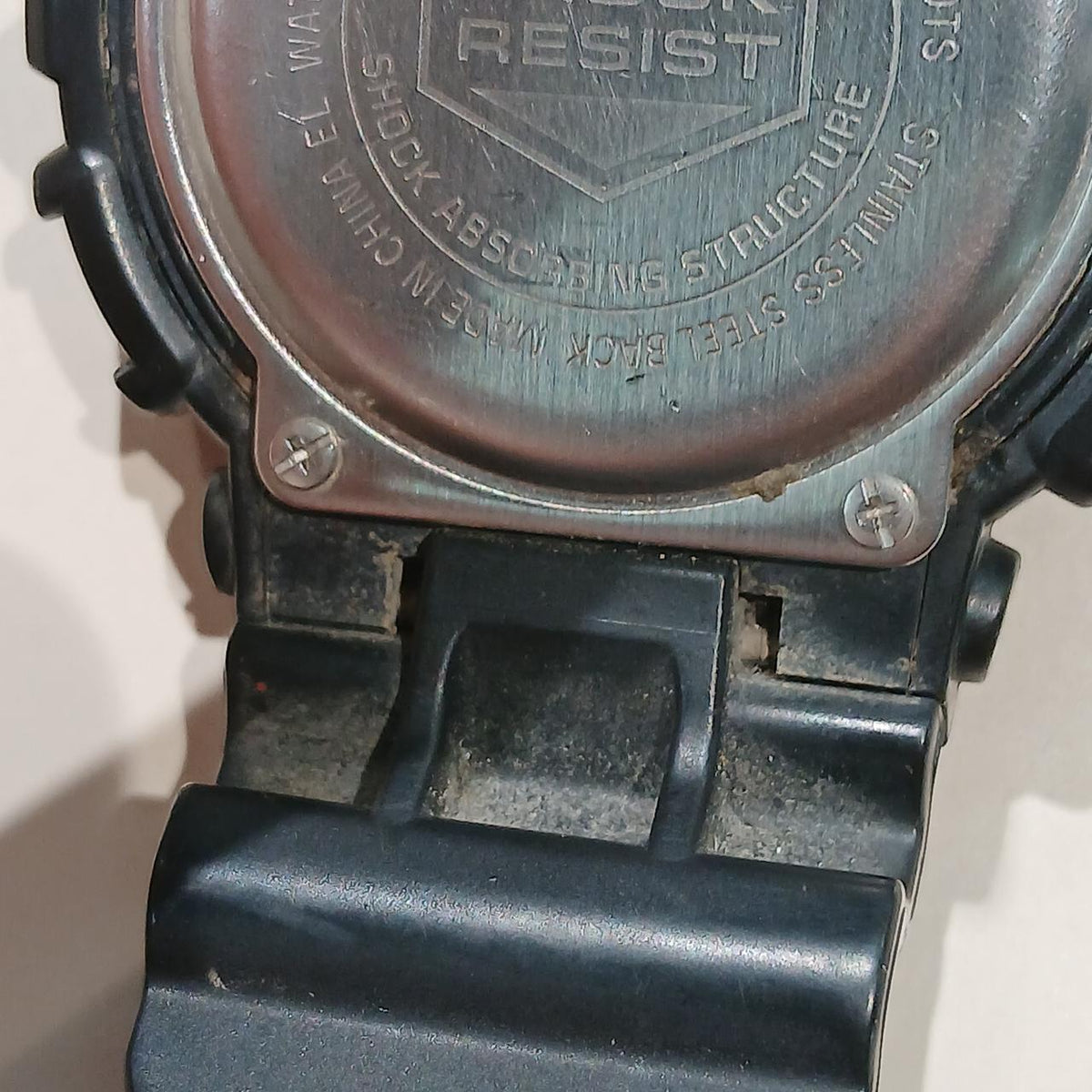 CASIO G-SHOCK BLK/RED/GD-120TS/Condition Consideration