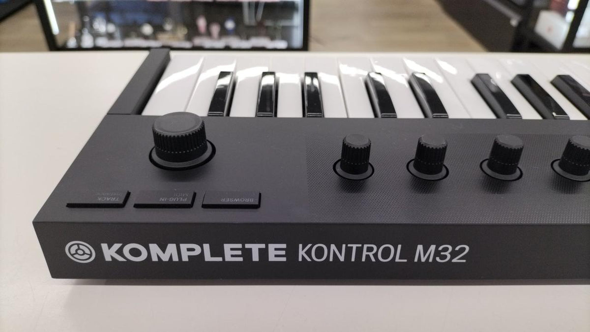 KOMPLETE MIDI Keyboard KONTROL S61