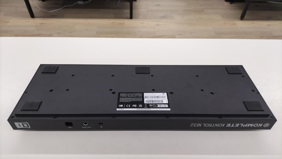 KOMPLETE MIDI Keyboard KONTROL S61