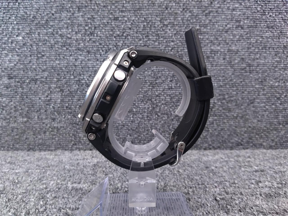 CASIO G-SHOCK GST-W110