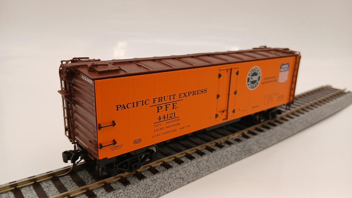 INTER MOUNTAIN HO Gauge PACIFIC FRUIT EXPRESS 44121