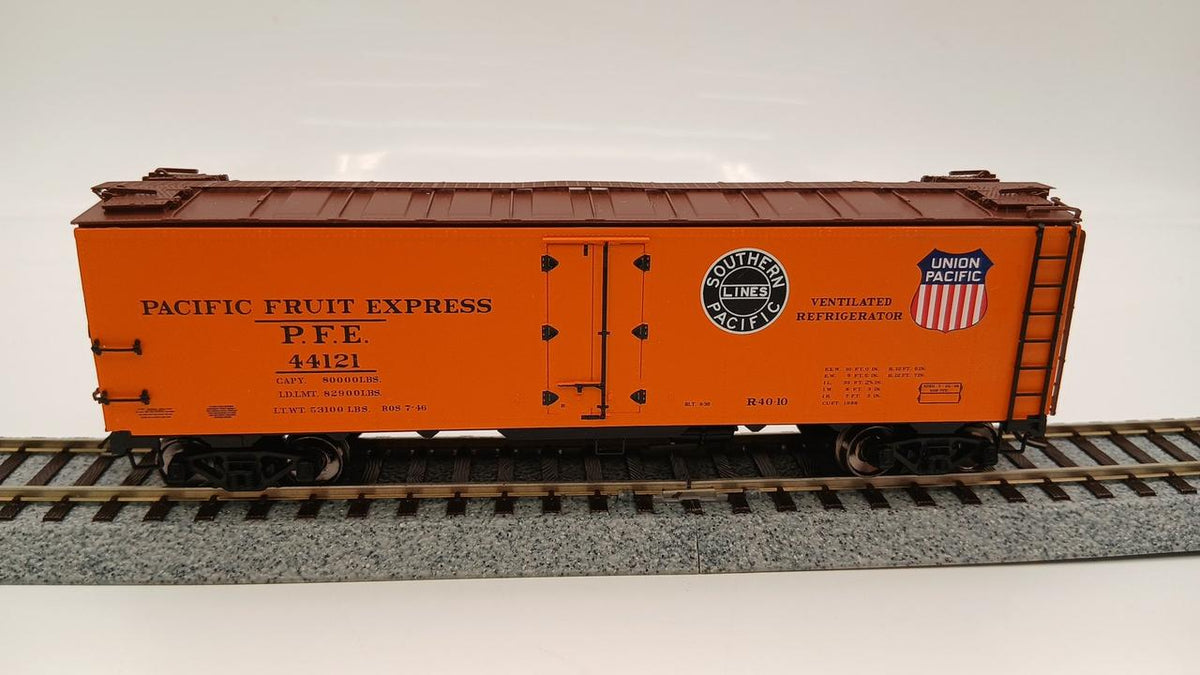 INTER MOUNTAIN HO Gauge PACIFIC FRUIT EXPRESS 44121