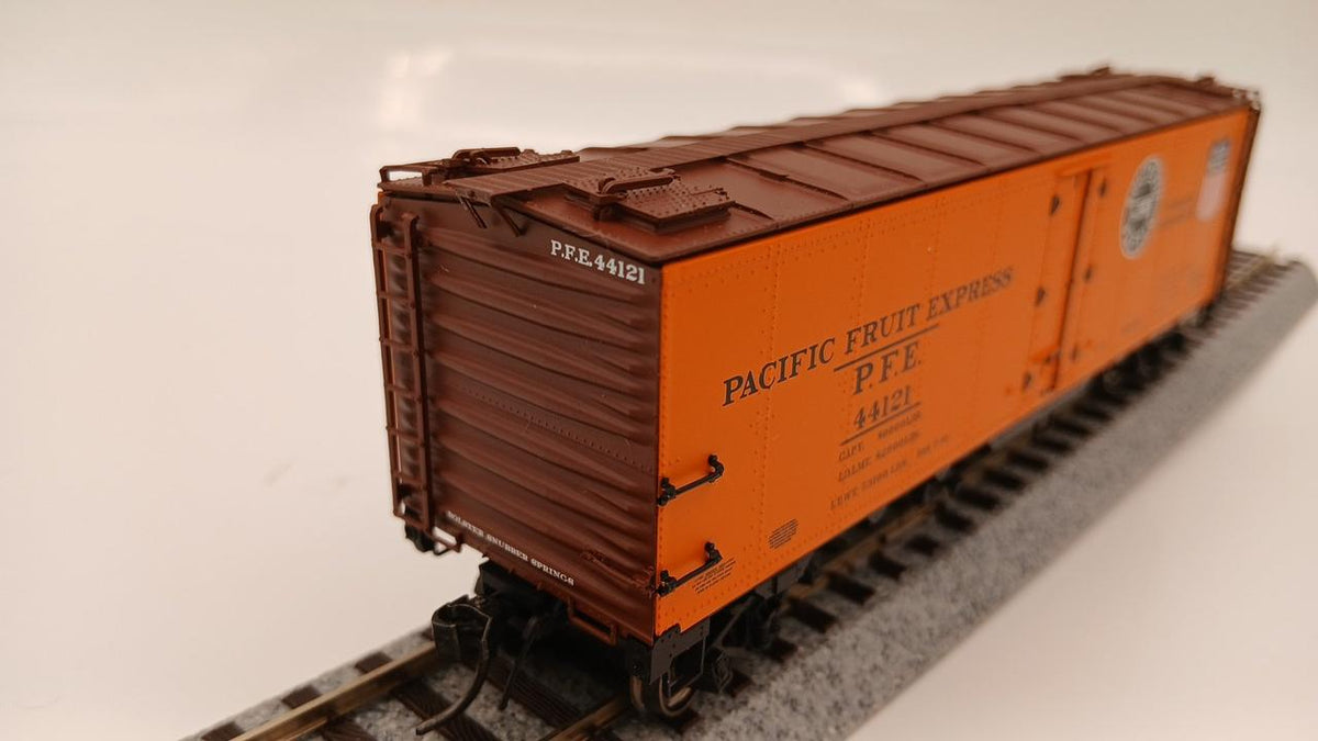 INTER MOUNTAIN HO Gauge PACIFIC FRUIT EXPRESS 44121