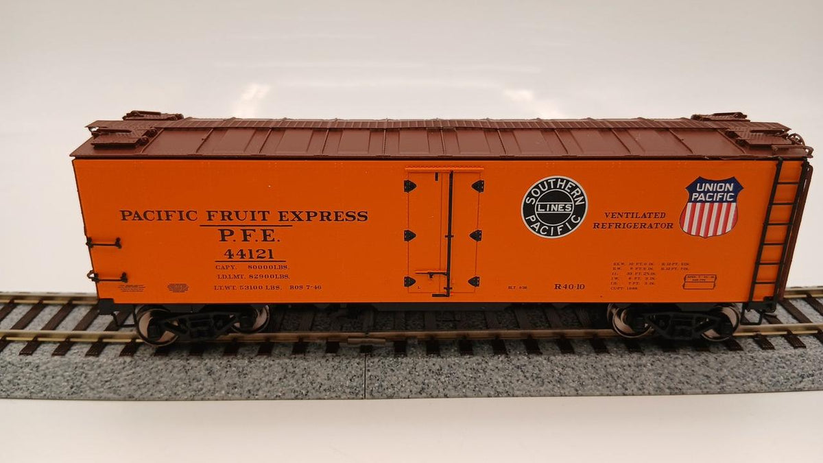 INTER MOUNTAIN HO Gauge PACIFIC FRUIT EXPRESS 44121