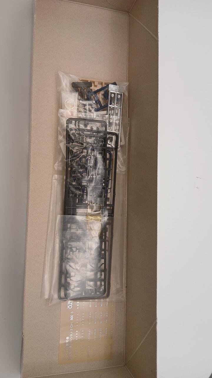 KATO HO Gauge 1-306 EF65 1000 Series (Late Model)