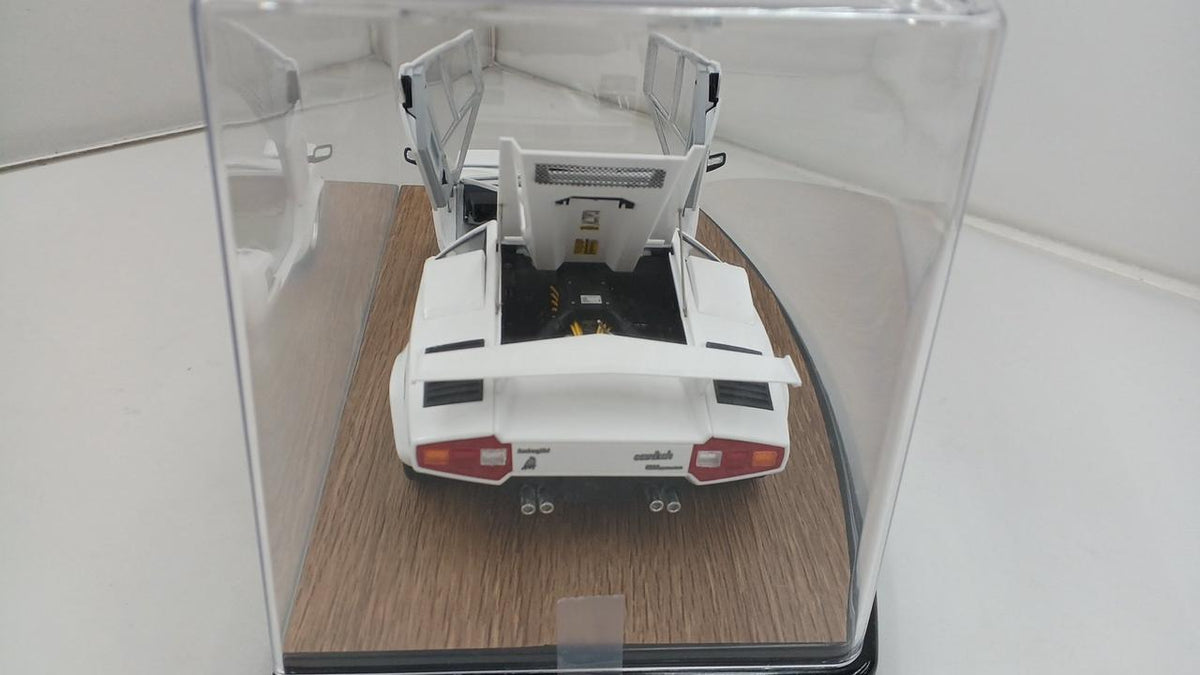 Aoshima Lamborghini Countach Pre-painted Plastic Model