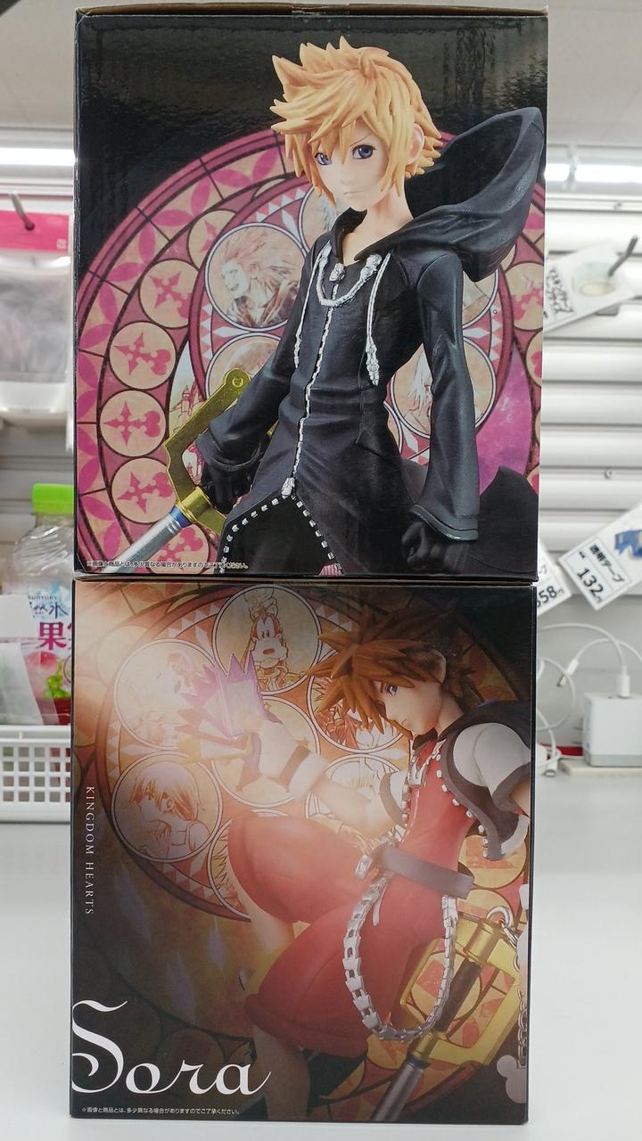 BANDAI Ichiban Kuji Kingdom Hearts Last One Prize Roxas Statue & A Prize Sola Statue