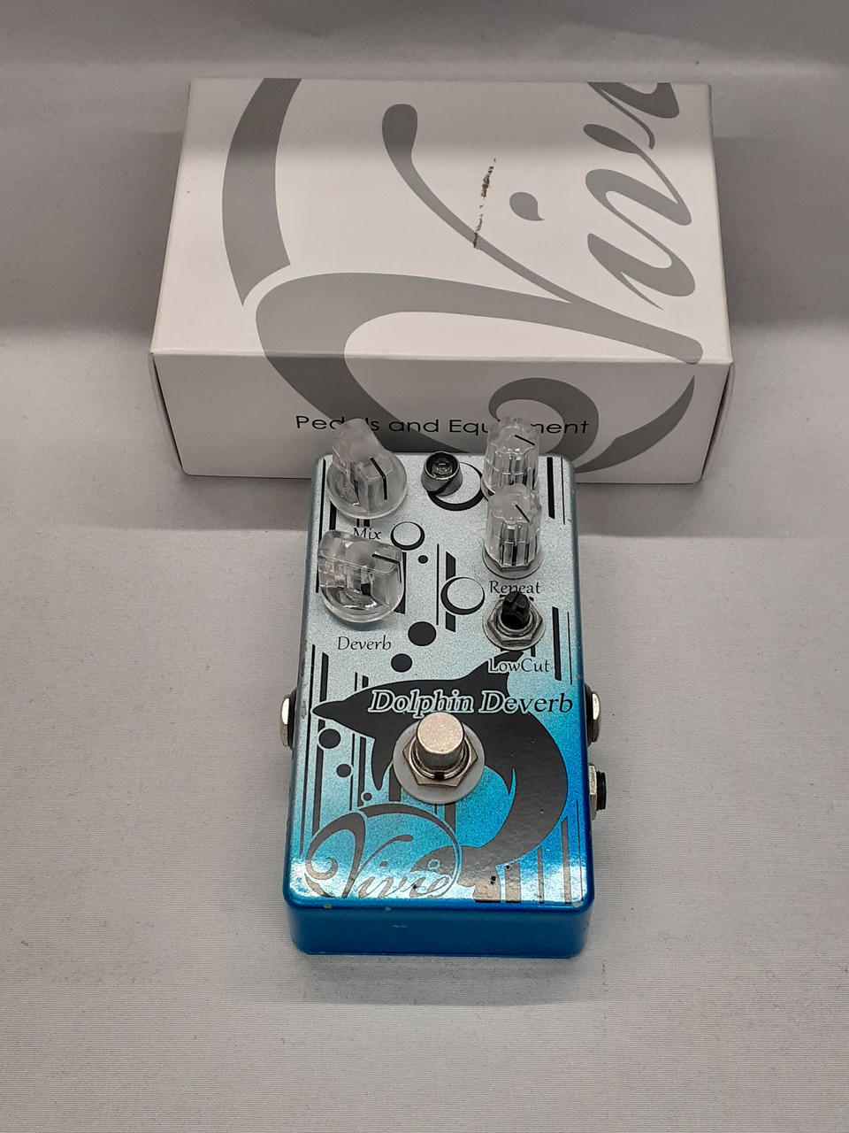 VIVIE Effects pedal: DOLPHIN DEVERB - Banzai Thrifting | BanzaiHobby