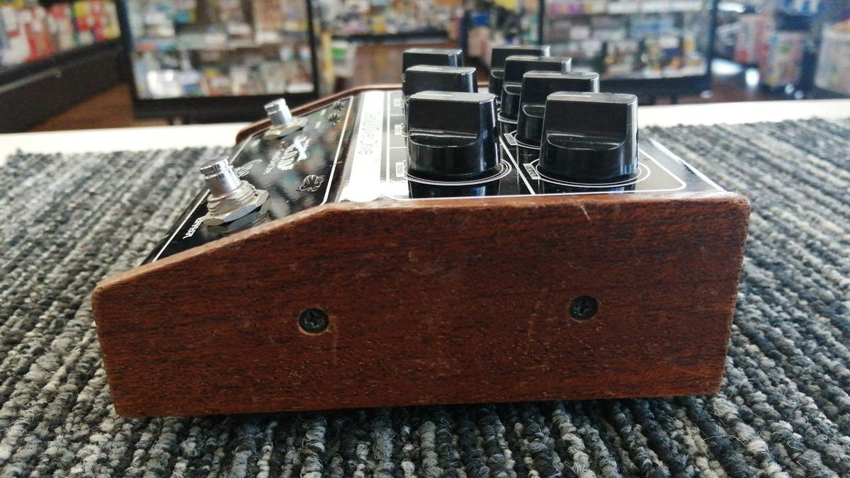 CREWS MANIAC SOUND Effects pedal: GENIUS OVER DRIVE - Banzai Thrifting | BanzaiHobby