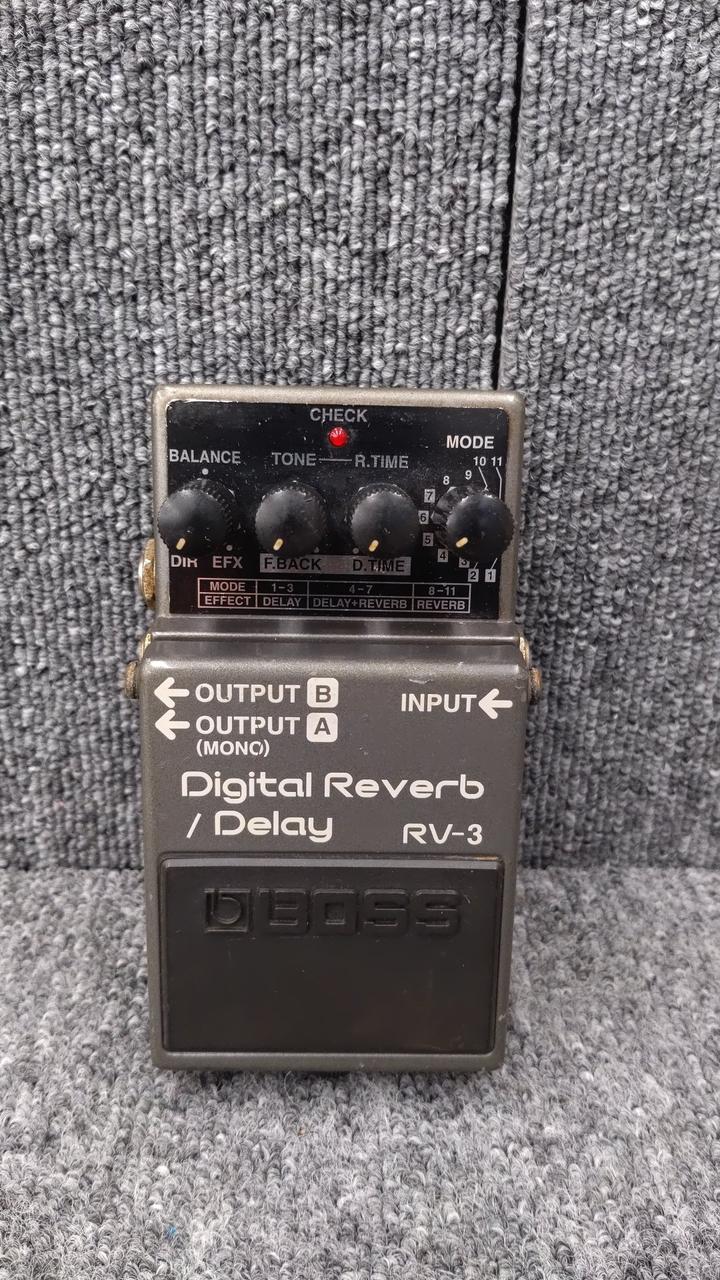 BOSS Effects pedal RV-3 - Banzai Thrifting | BanzaiHobby