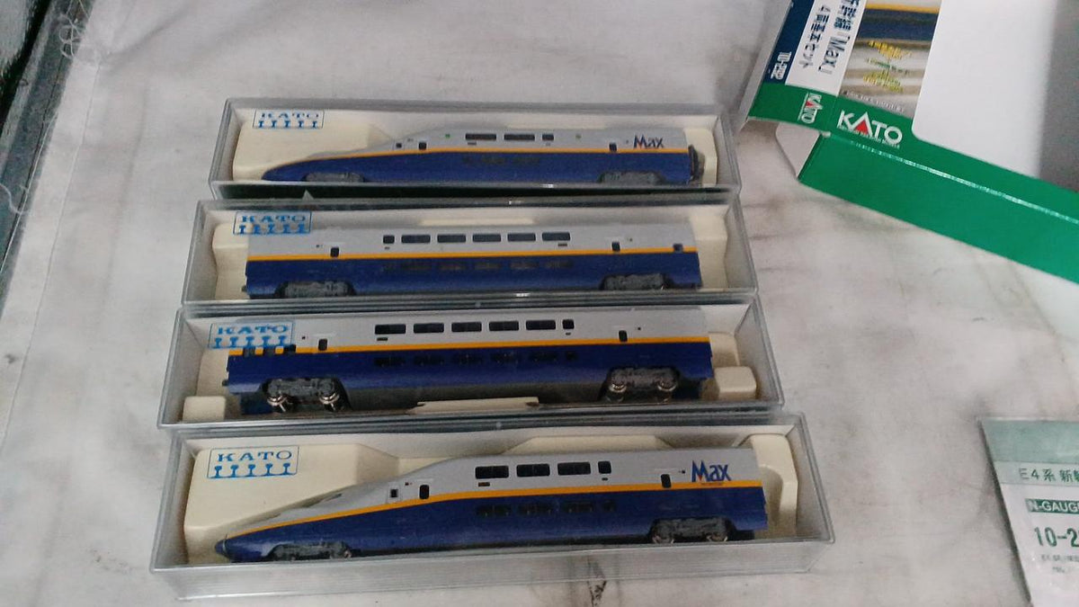 KATO E4 Series Shinkansen MAX 10-292 4-Car Basic Set - Banzai Thrifting | BanzaiHobby