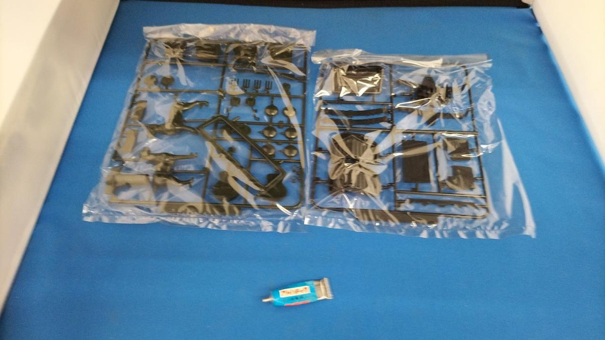 Nippon Model Co., Ltd. Golden Eagle 1/16 Plastic Model - Banzai Thrifting | BanzaiHobby