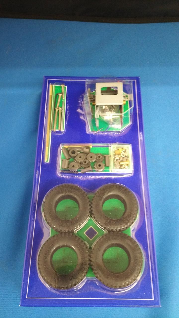 Nippon Model Co., Ltd. FORD M151 1/16 Plastic Model - Banzai Thrifting | BanzaiHobby