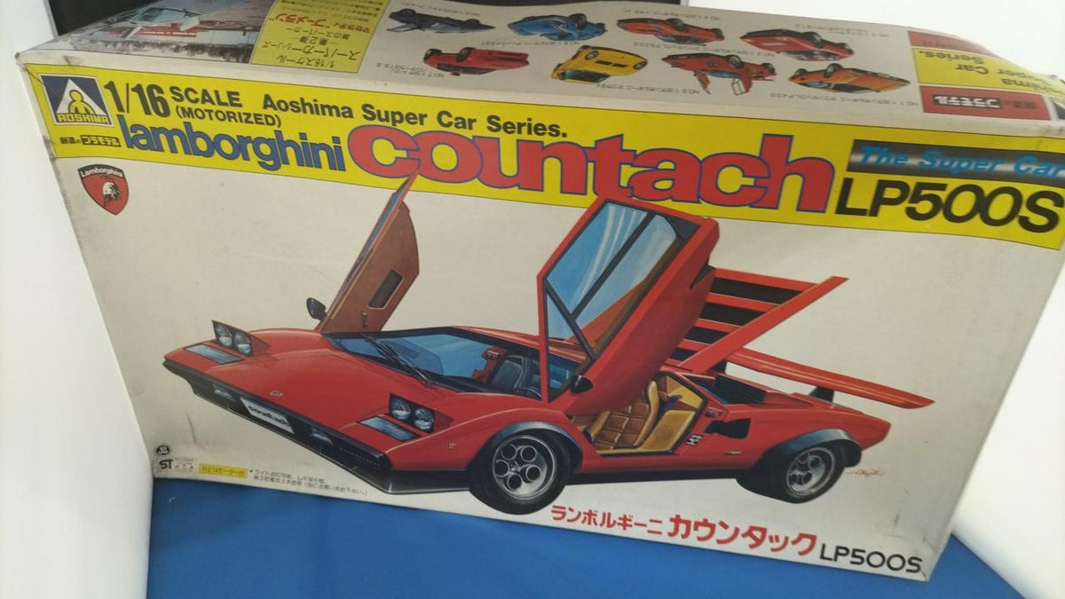 Aoshima Lamborghini Countach LP5005 1/16 Scale Plastic Model - Banzai Thrifting | BanzaiHobby