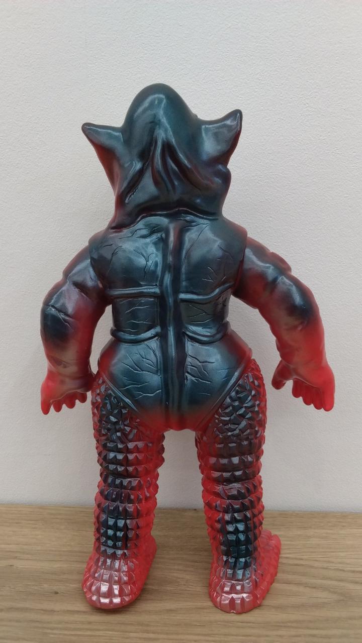 BULLMARK Monster Series Soft Vinyl Mephilas Alien (Red) - Banzai Thrifting | BanzaiHobby