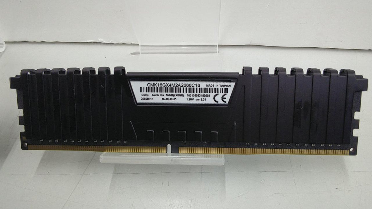 CORSAIR DDR4 PC4-21300 CMK16GX4M2A2666C16 - Banzai Thrifting | BanzaiHobby