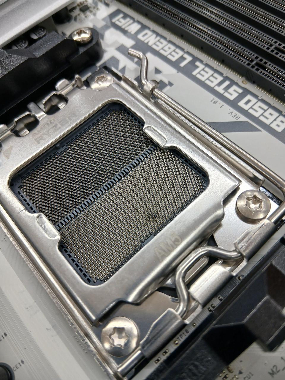 ASROCK Motherboard B650 STEEL LEGEND WIFI - Banzai Thrifting | BanzaiHobby