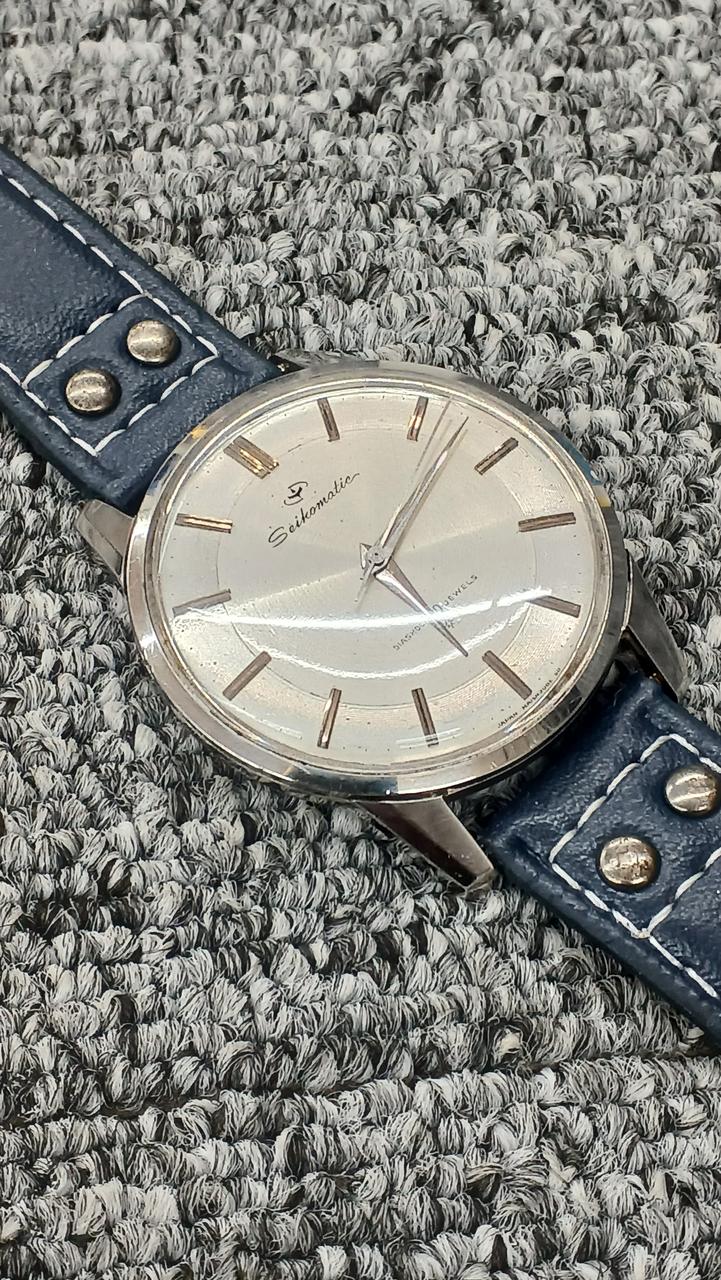 SEIKO automatic wristwatch - Banzai Thrifting | BanzaiHobby