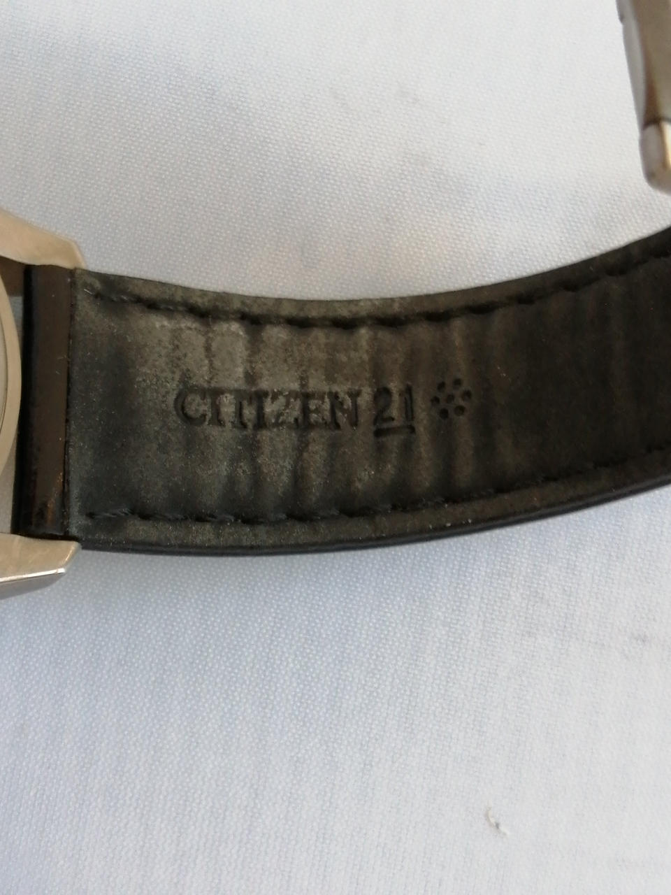 CITIZEN Eco-Drive Wristwatch H874-005HK04 - Banzai Thrifting | BanzaiHobby