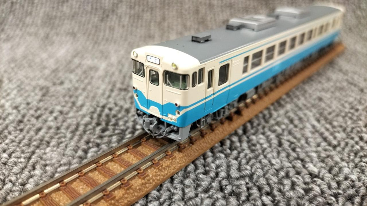 TOMIX 1/150 KiHa 40 2000 Series JR Shikoku Color - Banzai Thrifting | BanzaiHobby