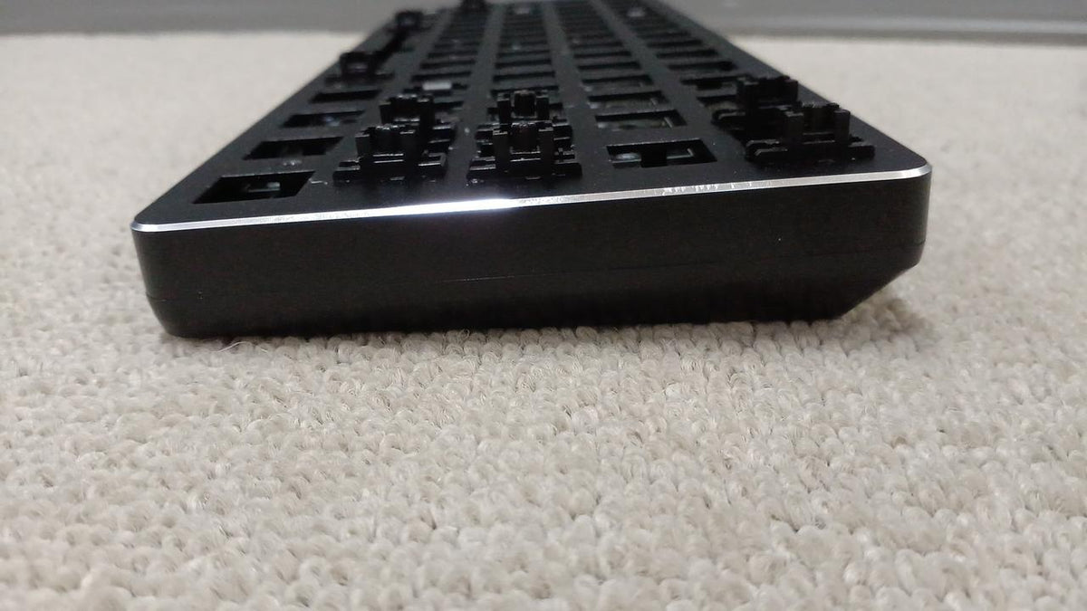GLORIOUS Gaming Keyboard GMMK-COMPACT-BRN - Banzai Thrifting | BanzaiHobby