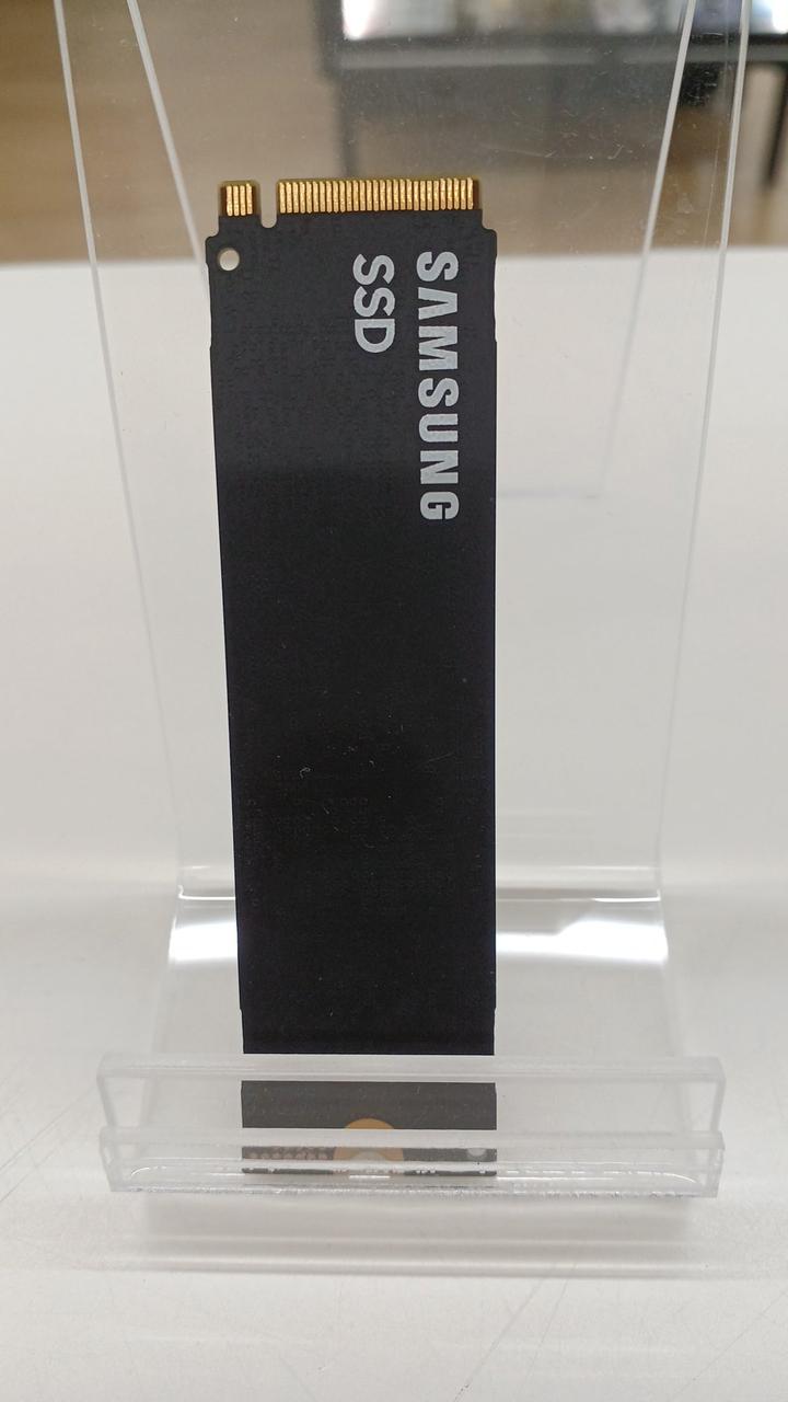 SAMSUNG M.2 SSD MZ-VL2512A - Banzai Thrifting | BanzaiHobby