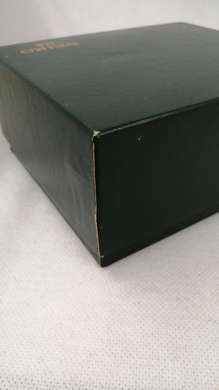 SEIKO Quartz Wristwatch 8J56-7000 - Banzai Thrifting | BanzaiHobby