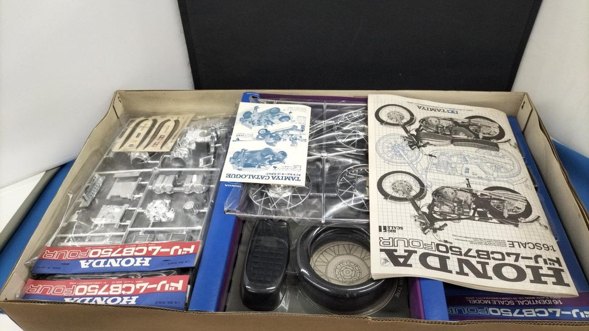 Tamiya HONDA CB750FOUR Plastic Model - Banzai Thrifting | BanzaiHobby
