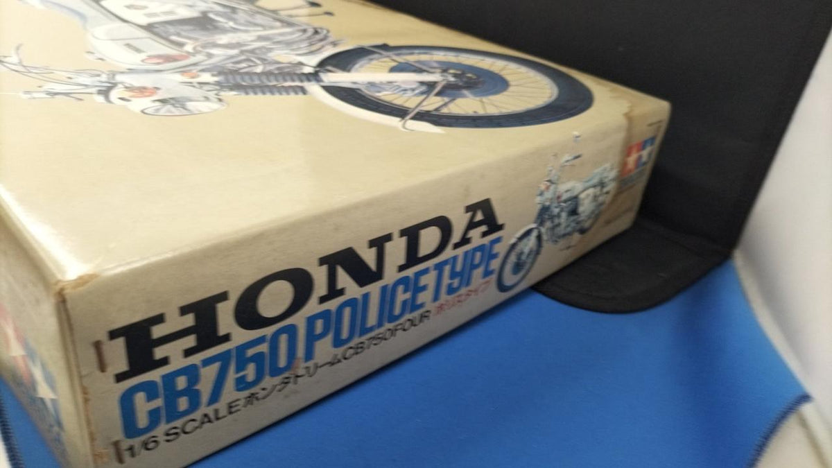 Tamiya HONDA CB750 POLICETYPE Big Scale Plastic Model - Banzai Thrifting | BanzaiHobby