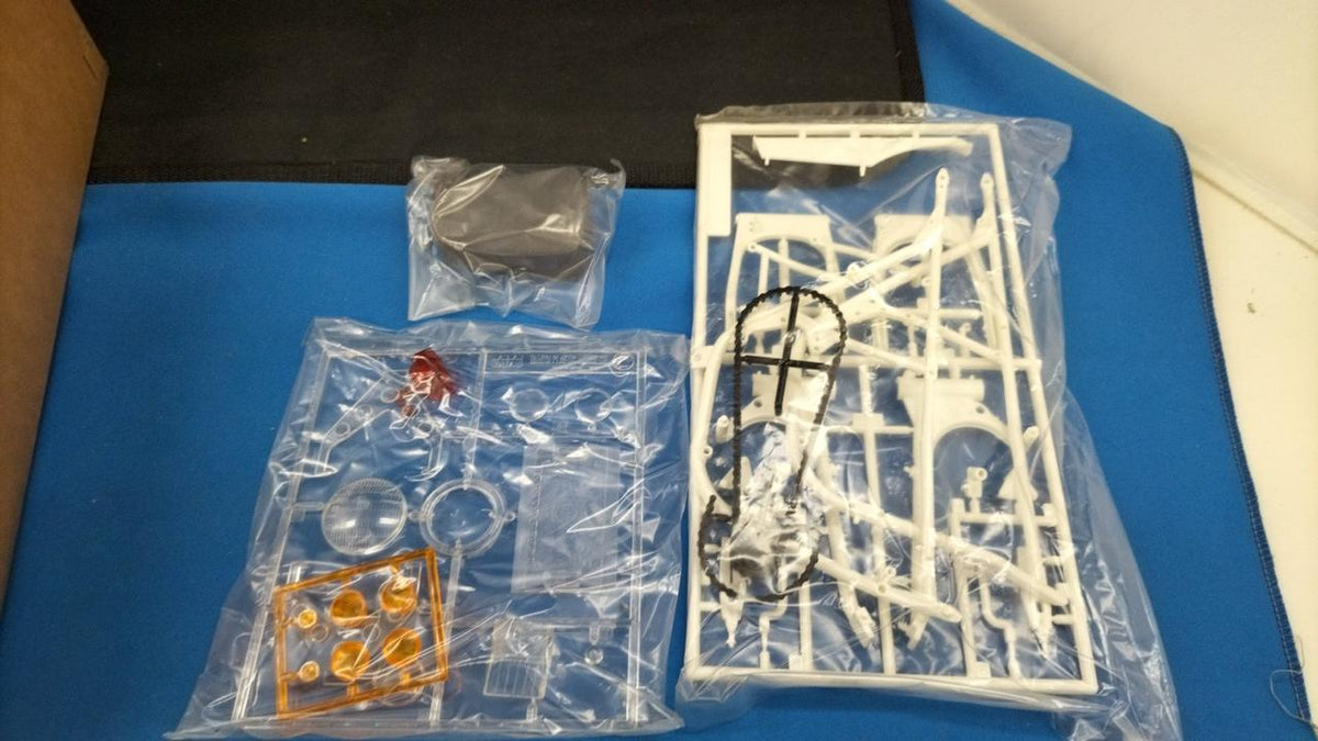 Tamiya HONDA CB750 POLICETYPE Big Scale Plastic Model - Banzai Thrifting | BanzaiHobby
