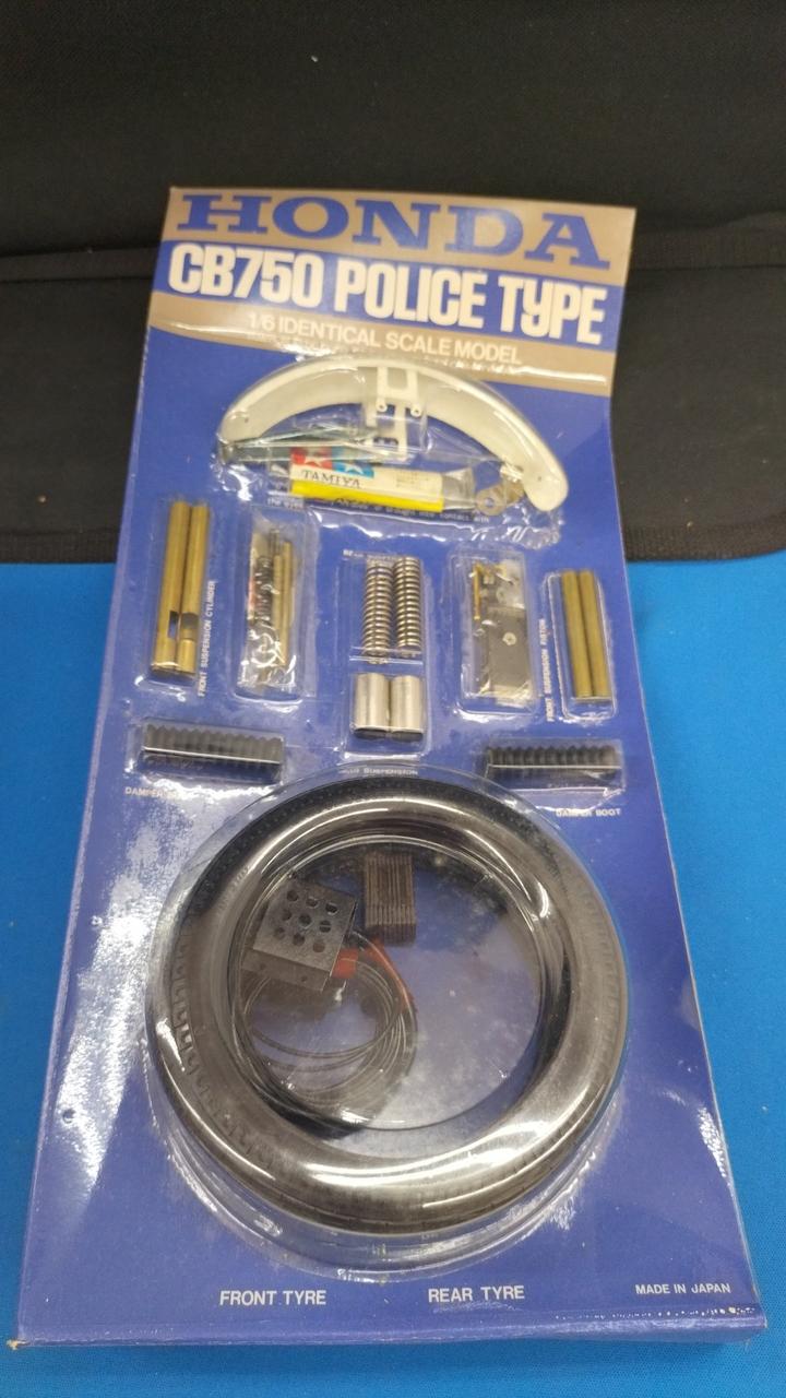 Tamiya HONDA CB750 POLICETYPE Big Scale Plastic Model - Banzai Thrifting | BanzaiHobby