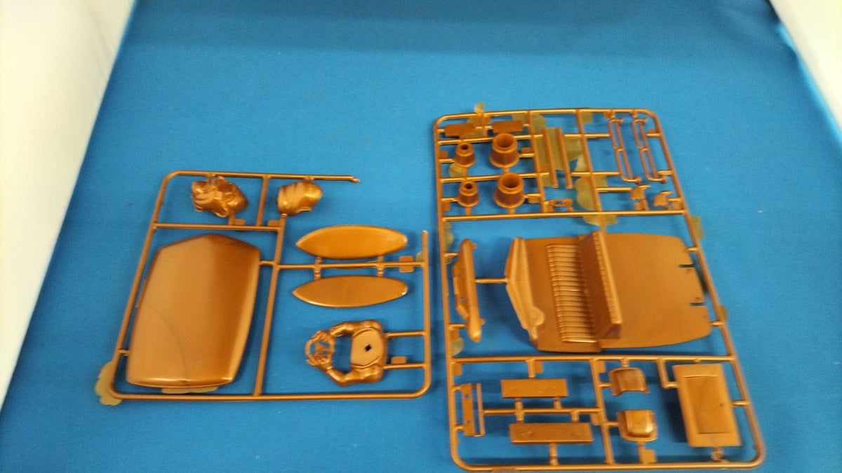 REVELL VAN Plastic Model - Banzai Thrifting | BanzaiHobby
