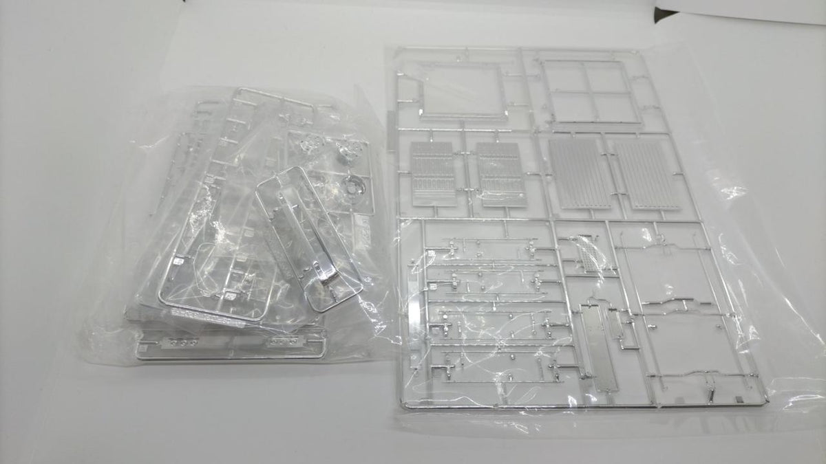 Aoshima Isuzu Forward Highstar Refrigerated Truck Heavy Freight Series No.5 - Banzai Thrifting | BanzaiHobby
