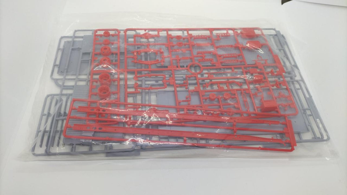 Aoshima Isuzu Forward Highstar Refrigerated Truck Heavy Freight Series No.5 - Banzai Thrifting | BanzaiHobby