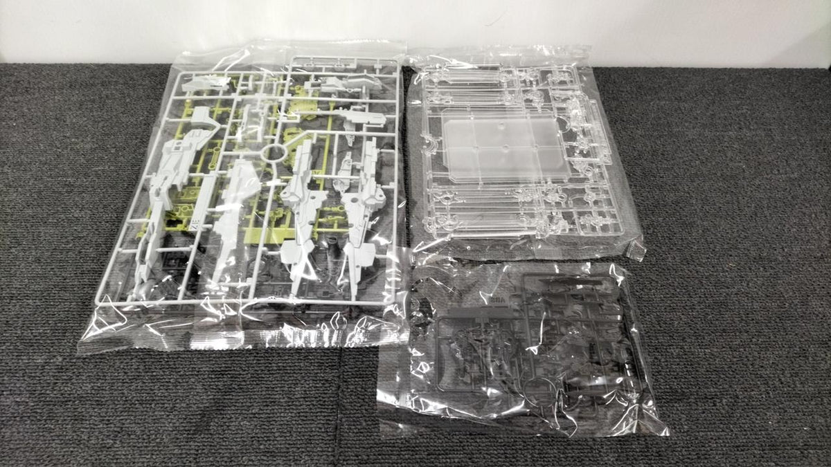 BANDAI Mobile Suit Gundam SEED DESTINY Akatsuki Gundam (Eagle Equipment) Set - Banzai Thrifting | BanzaiHobby