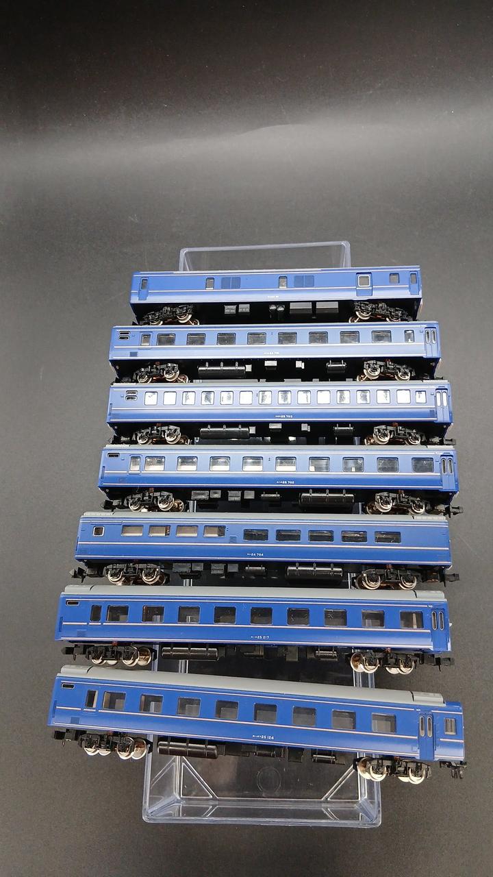 TOMIX JR 24 Series 25 Limited Express Sleeper Passenger Car (Asakaze Specification) 92607 - Banzai Thrifting | BanzaiHobby