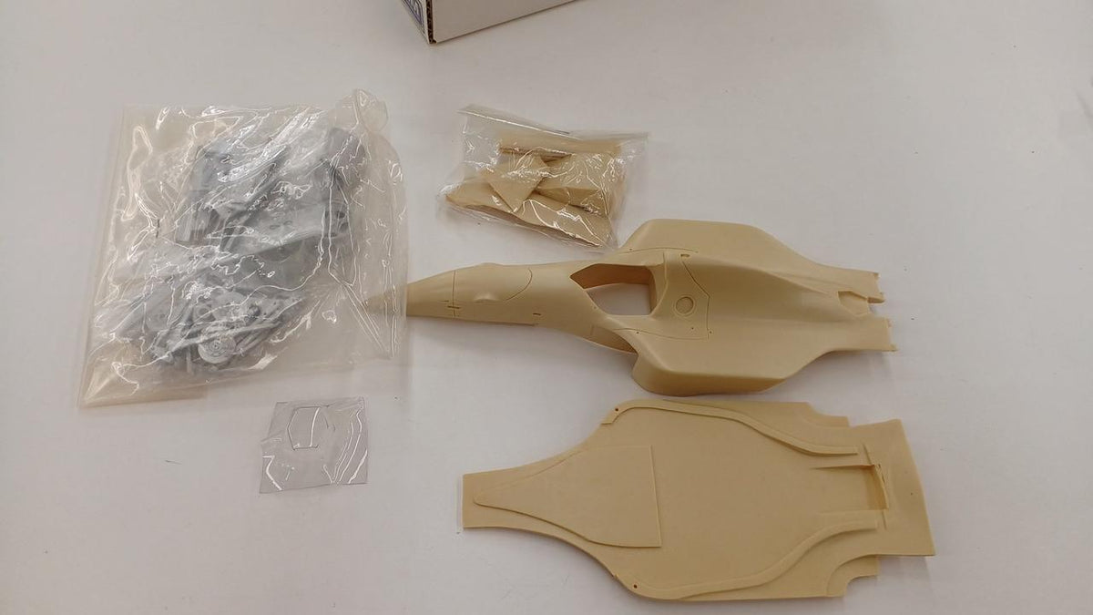 CLUB M WILLIAMS Renault FW16 1/20 - Banzai Thrifting | BanzaiHobby