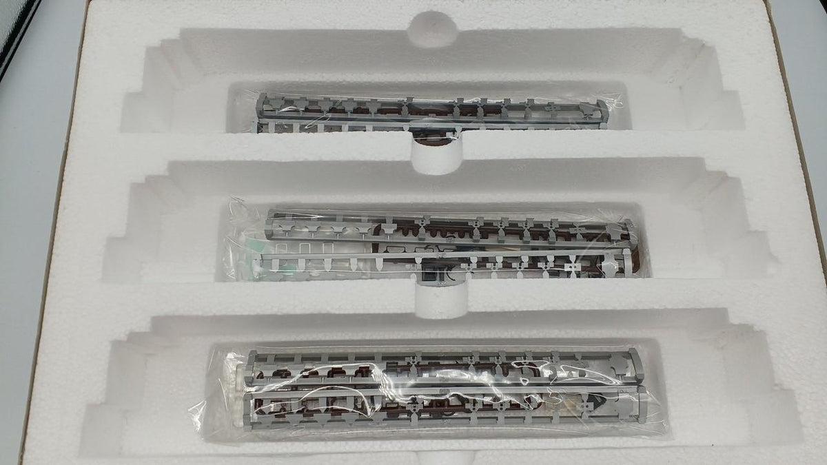 TOMIX HO Gauge HO-003 Tatami Passenger Car Slot 81 Series (Brown) - Banzai Thrifting | BanzaiHobby