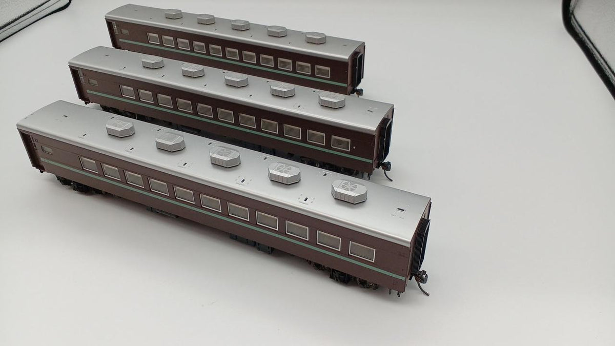 TOMIX HO Gauge HO-003 Tatami Passenger Car Slot 81 Series (Brown) - Banzai Thrifting | BanzaiHobby
