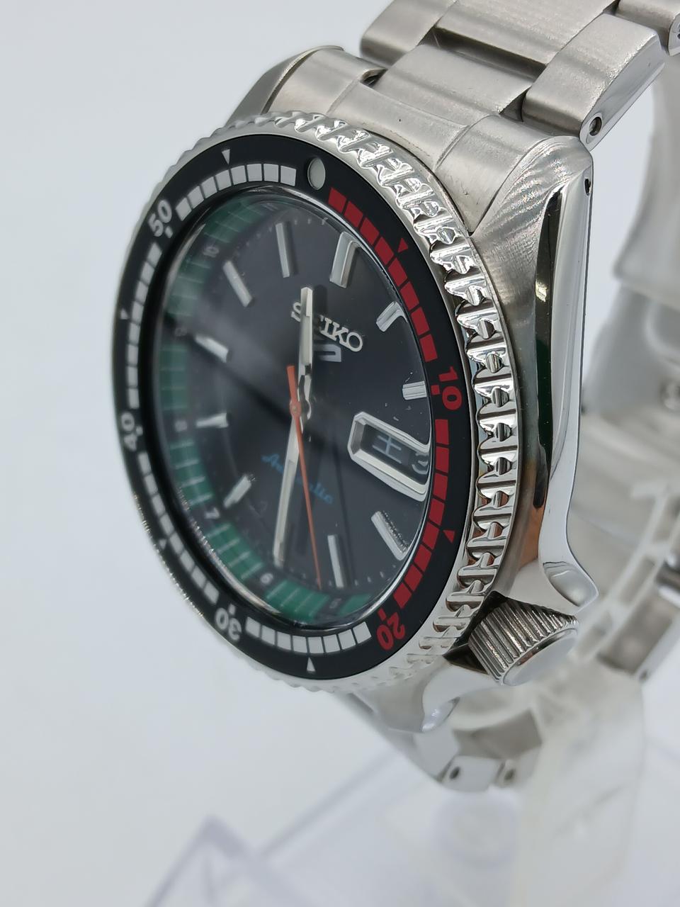 SEIKO SEIKO5sports SBSA221 - Banzai Thrifting | BanzaiHobby