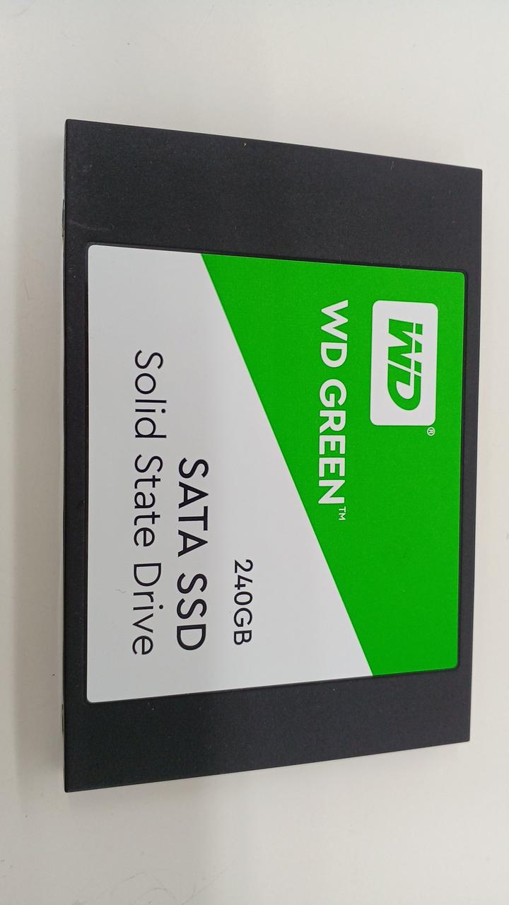 WD 2.5-inch SSD WDS240G2G0A-00JH30 - Banzai Thrifting | BanzaiHobby