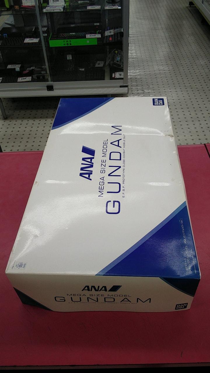 BANDAI 1/48 Mega Size Model RX-78-2 Gundam ANA ANA× Gundam SKY Project Passenger Only - Banzai Thrifting | BanzaiHobby
