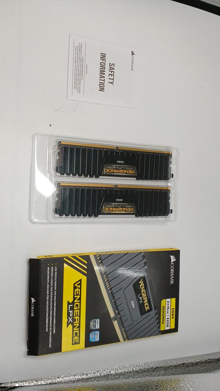 CORSAIR PC memory (set of 2) CMK32GX4M2D3600C18 - Banzai Thrifting | BanzaiHobby