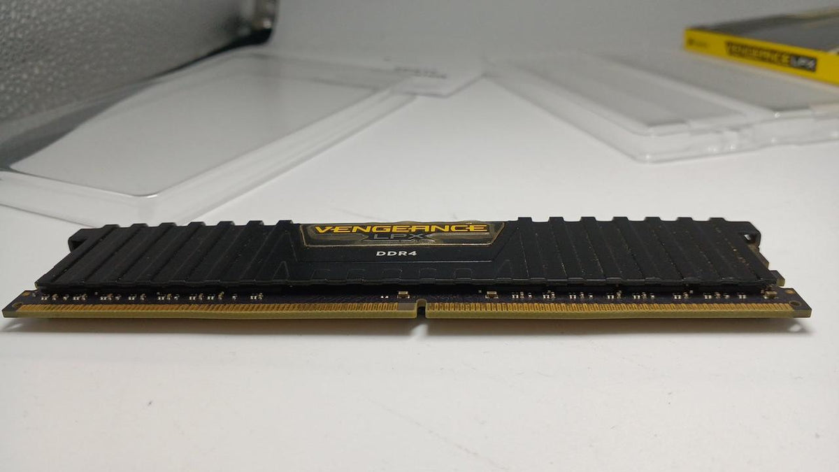CORSAIR PC memory (set of 2) CMK32GX4M2D3600C18 - Banzai Thrifting | BanzaiHobby