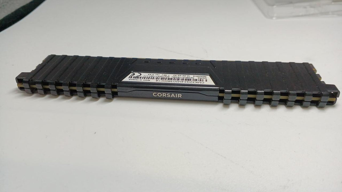 CORSAIR PC memory (set of 2) CMK32GX4M2D3600C18 - Banzai Thrifting | BanzaiHobby